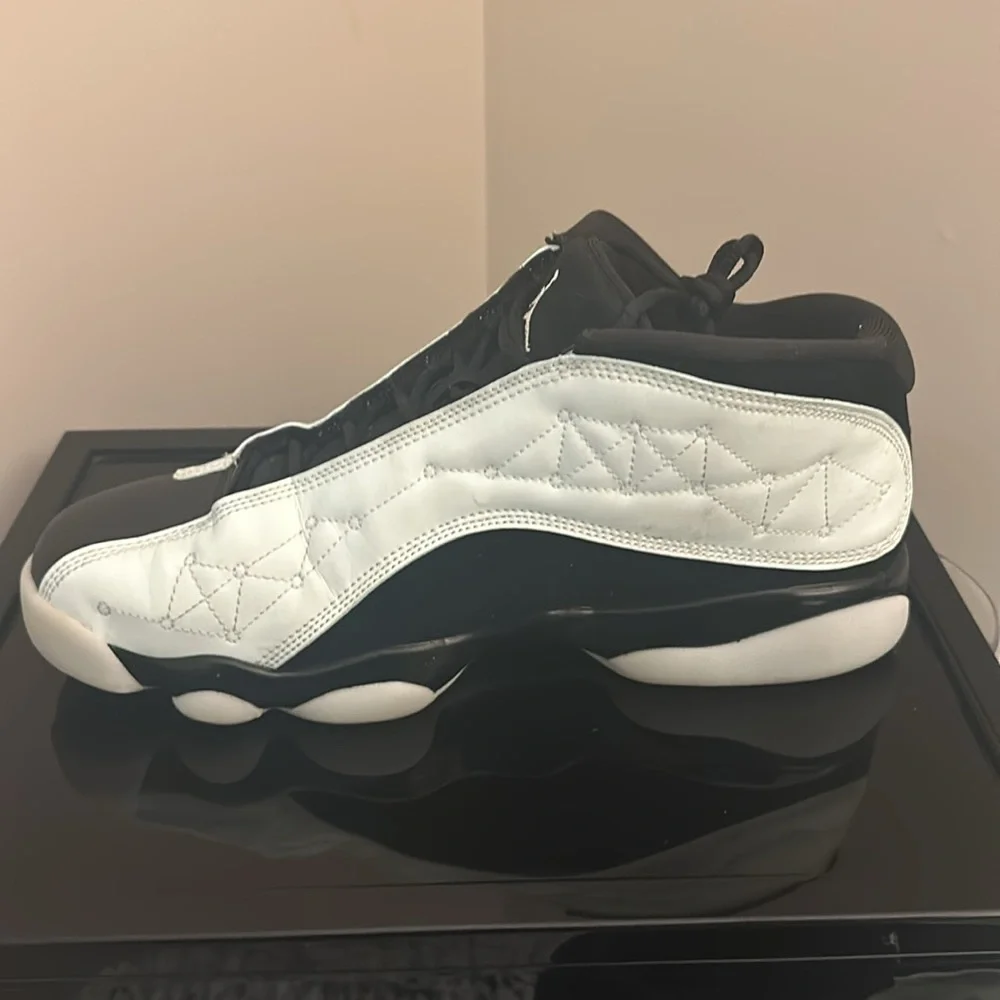 Jordan 13 retro (single days).  Size 10 US - Picture 5 of 10